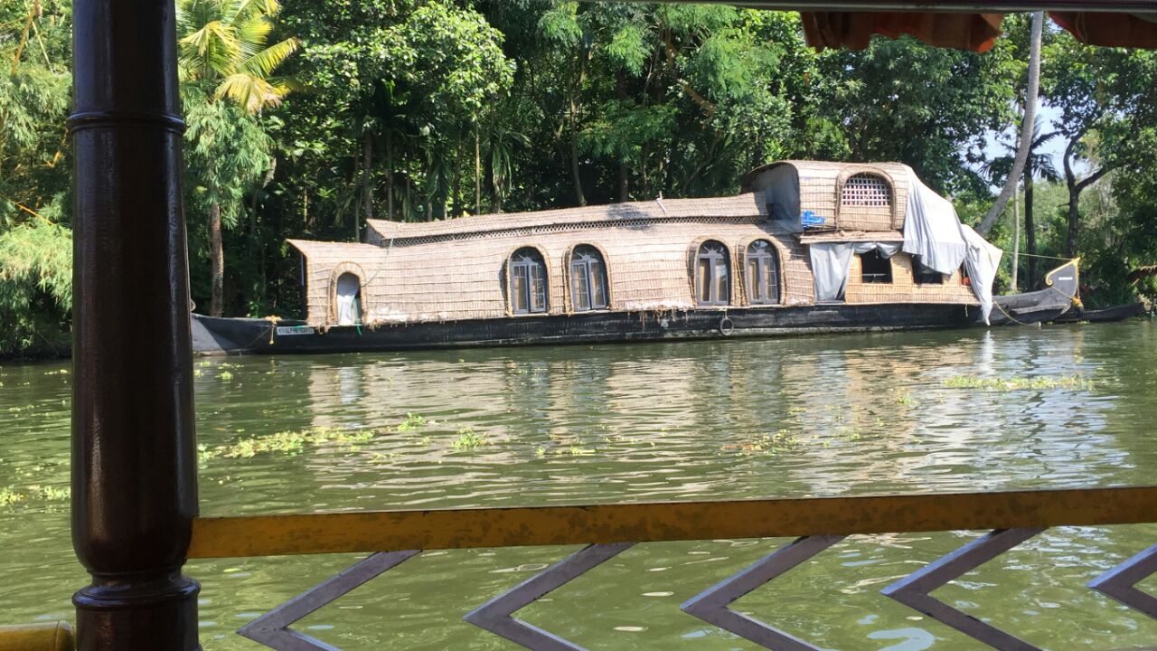 Alleppey Houseboat Cruise