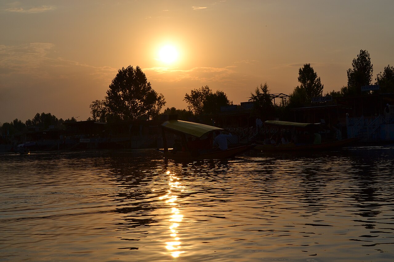 Shikara Ride on Dal Lake