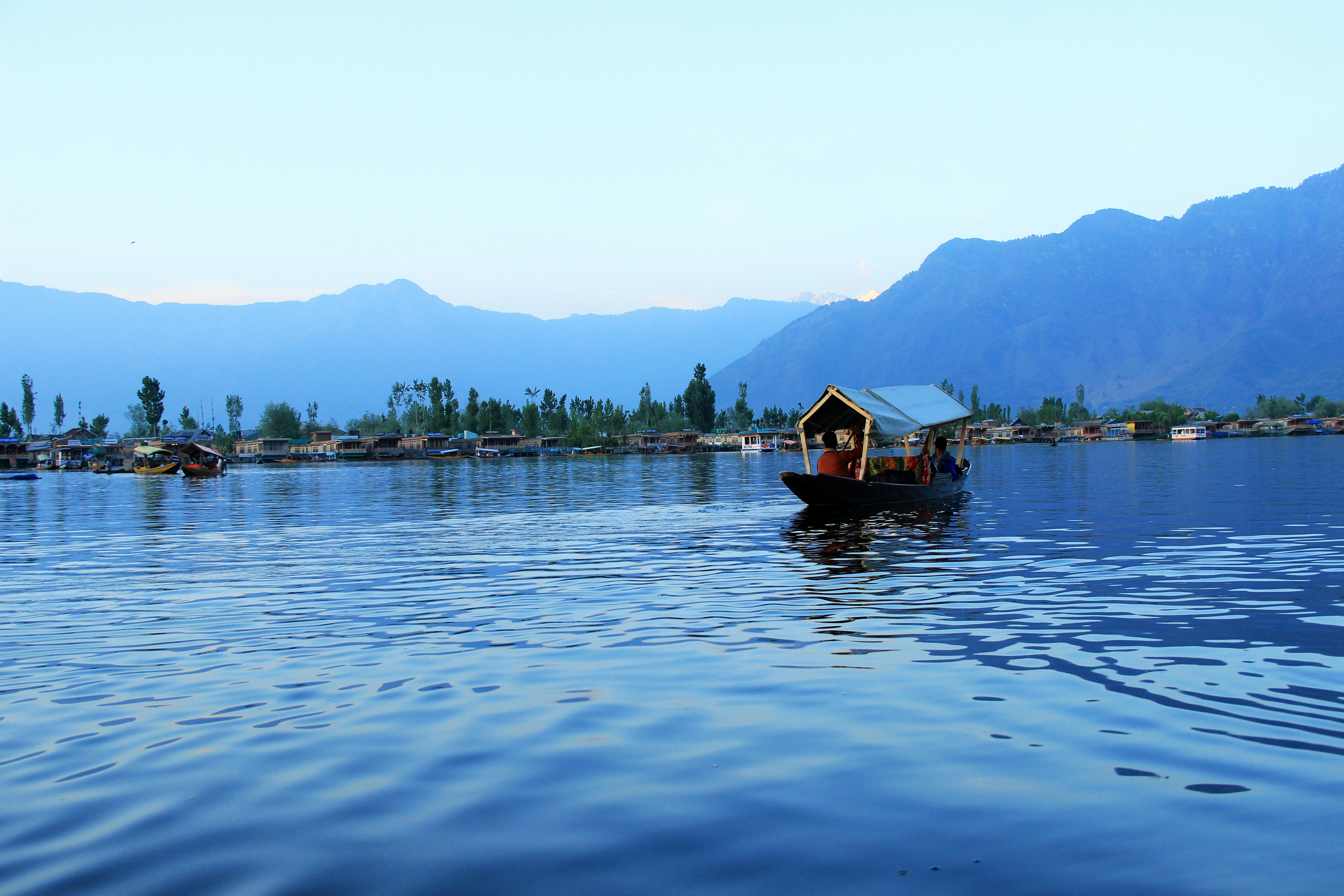 Krazmatic Kashmir — Srinagar, pahalgam, Gurez, Gulmarg and Sonmarg,