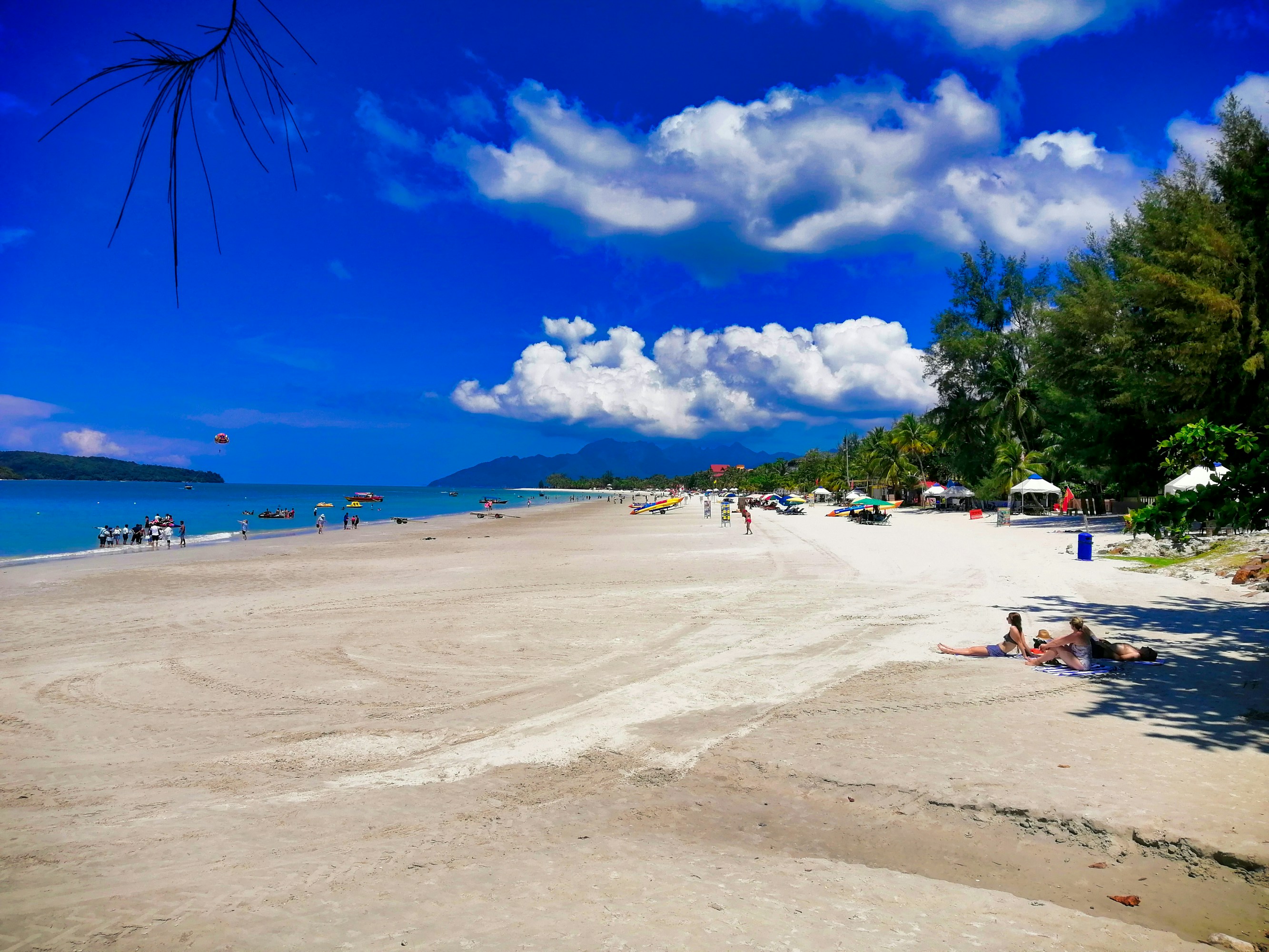 Luxury Malaysian Family Getaway: Nightlife, Beaches & City Highlights — Kula Lumpur, Malaca, Putra Jaya, Baku and Genting Highlands and Langkawi