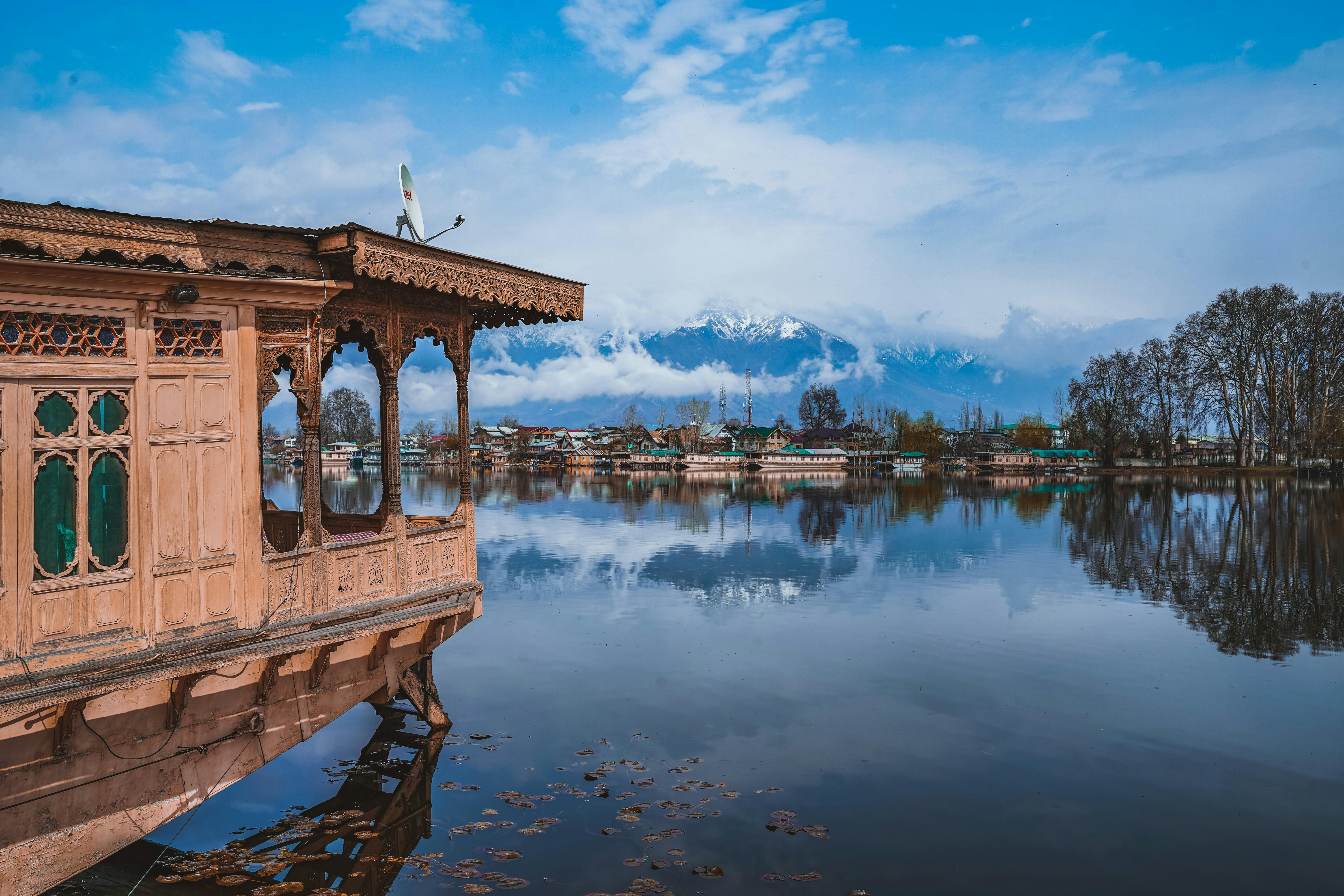 Girls' Kashmir Getaway – 5 Nights Adventure